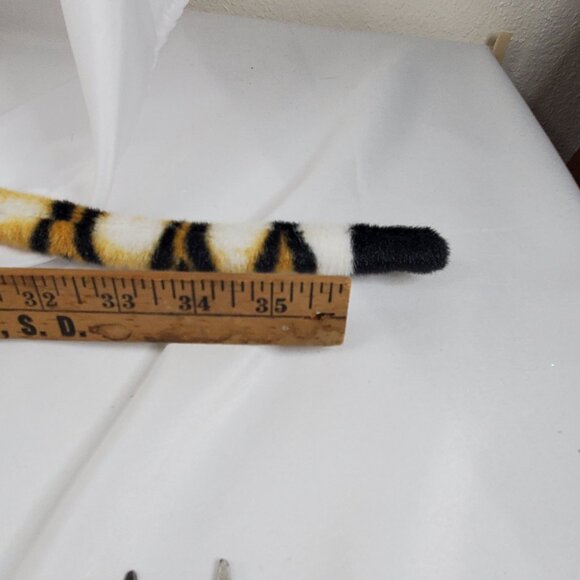 Large Realistic Tiger Plush 12" x 37" End of Tail Stuffed Grifil Zero Tiger - Picture 4 of 12